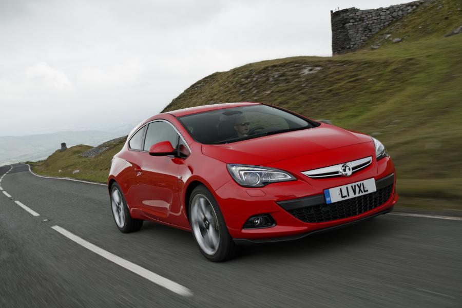  Vauxhall Astra GTC 2012 года  (фото 42 из 62)